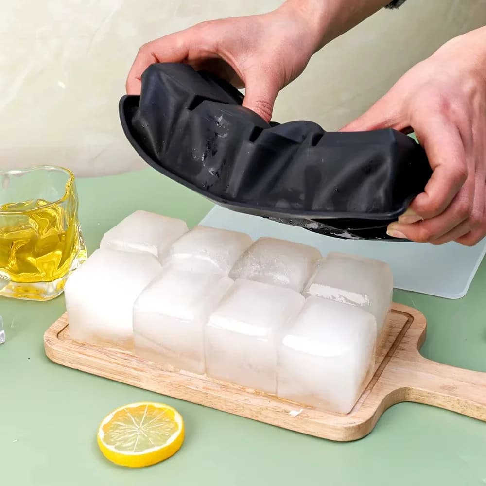 Velik kvadraten pladenj za ledene kocke
