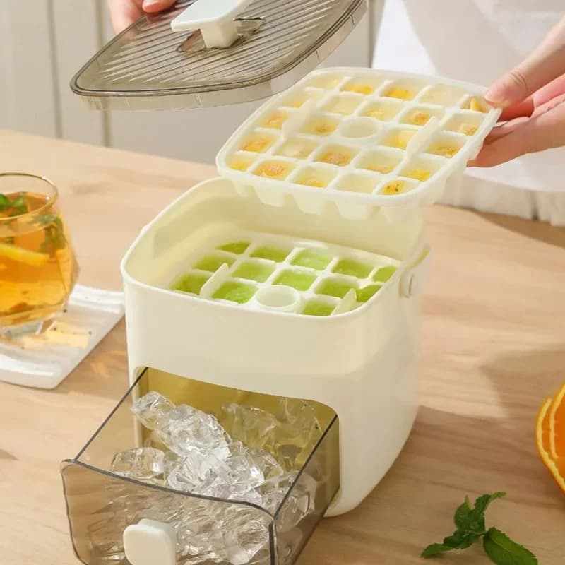 Pladenj za ledene kocke s 48 rešetkami
